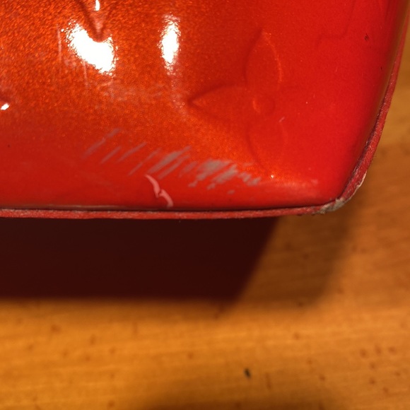 LV Vernis Red Reade PM Tote - Picture 12 of 14